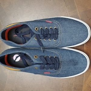 Mens Levi's comfort casual Navy Denim shoes.